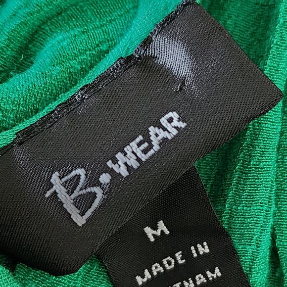 Ruffled Green Medium Tank Top Blouse - Picture 3 of 5